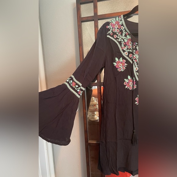 Black Flowy Embroidered Dress - Picture 2 of 2
